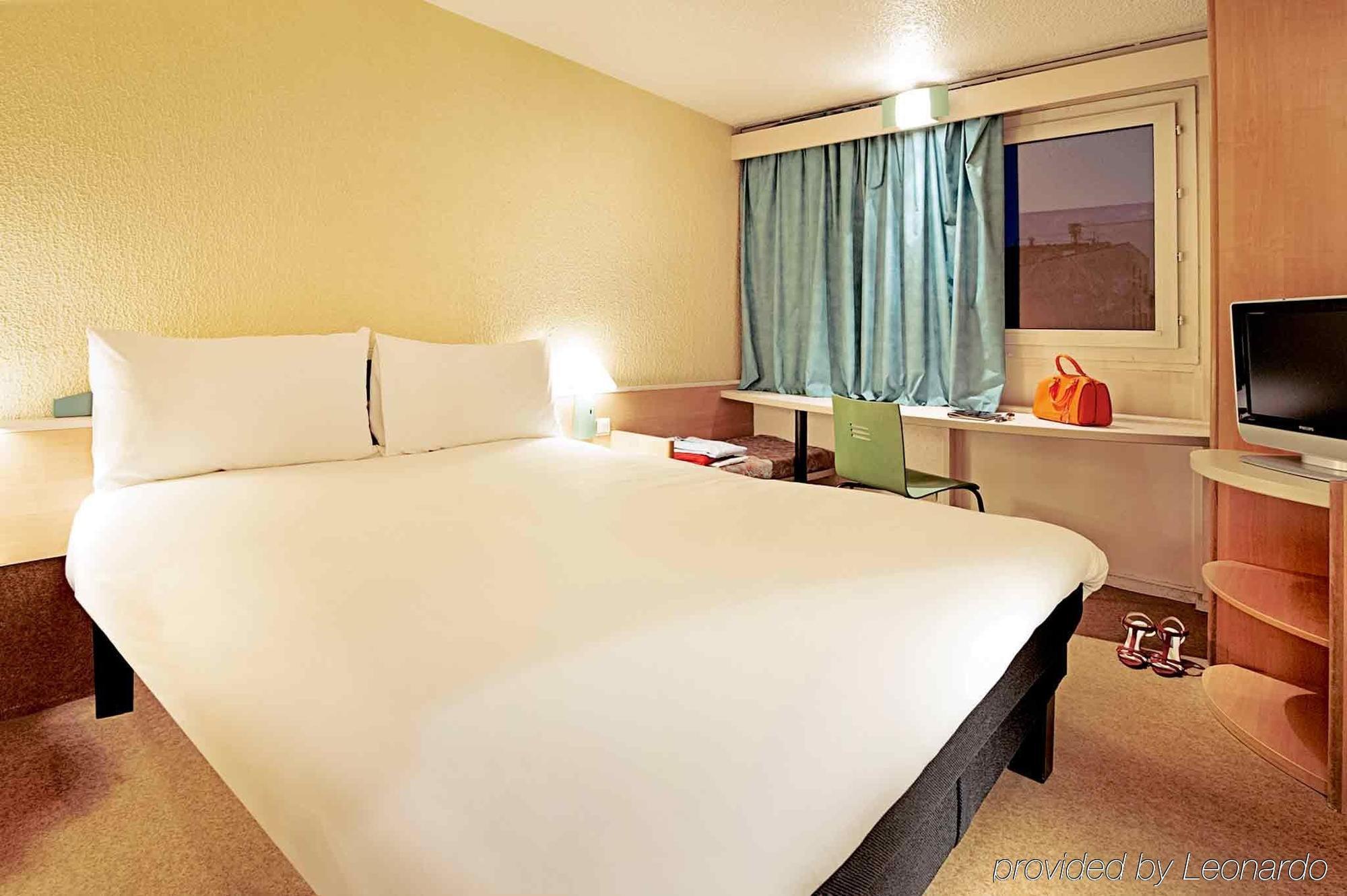 Ibis Styles Dinan Centre Ville Екстериор снимка