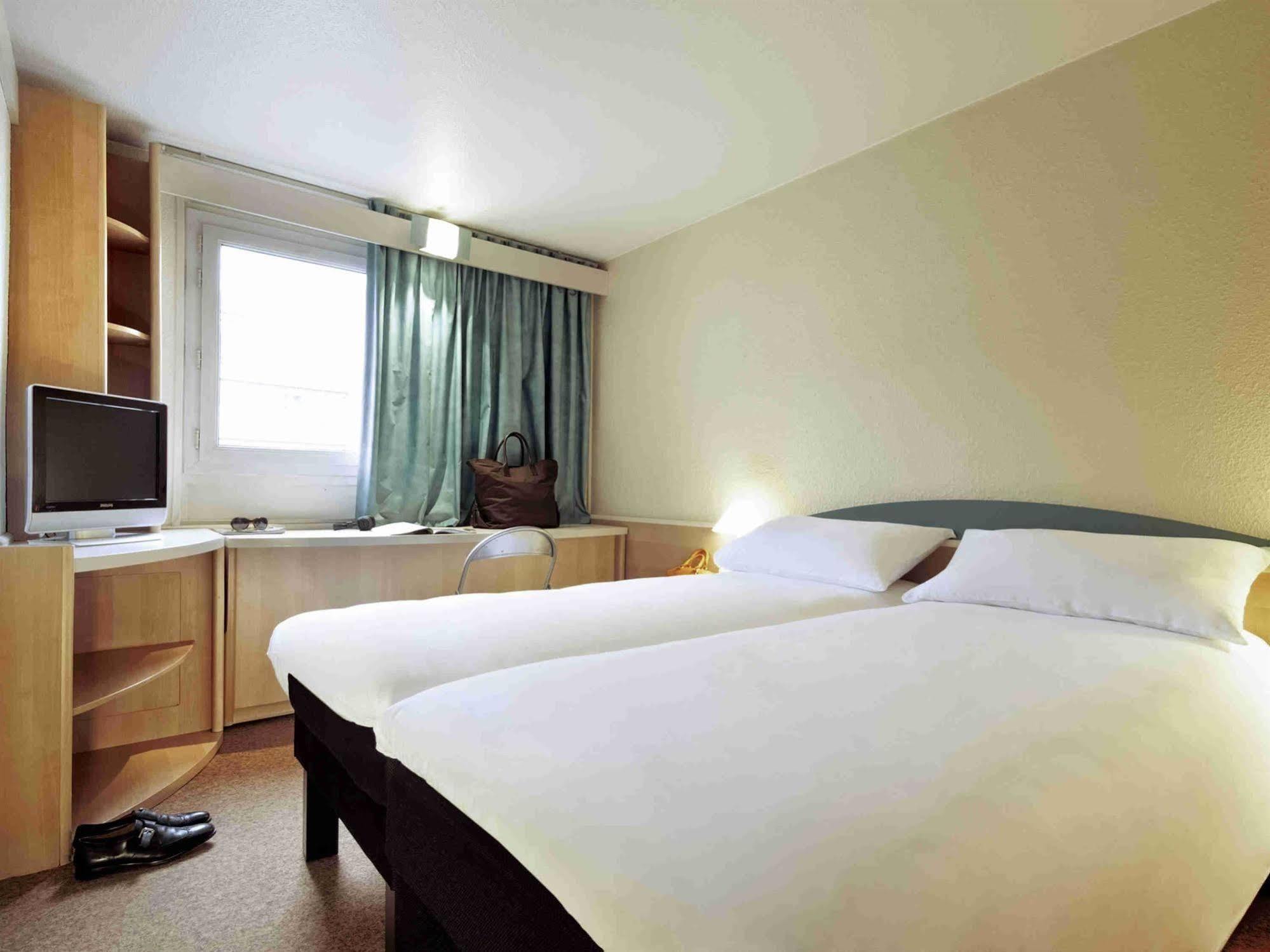 Ibis Styles Dinan Centre Ville Екстериор снимка