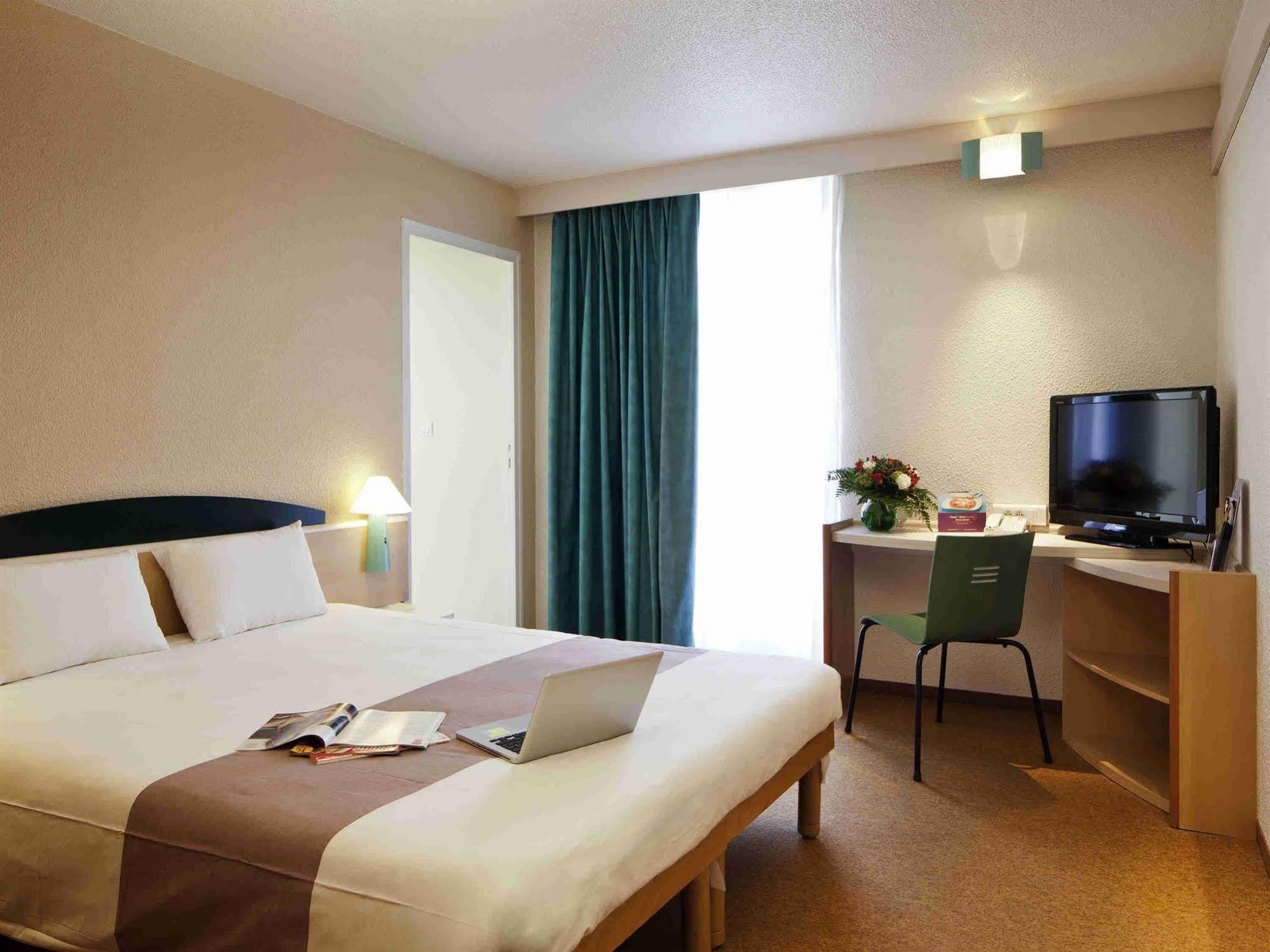 Ibis Styles Dinan Centre Ville Екстериор снимка