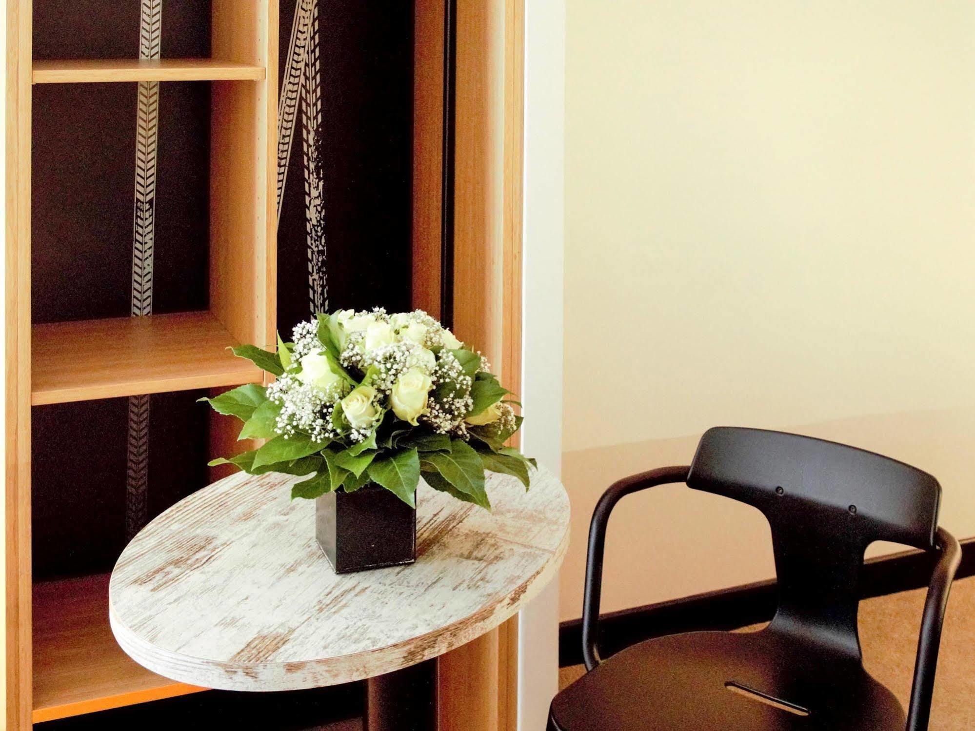 Ibis Styles Dinan Centre Ville Екстериор снимка